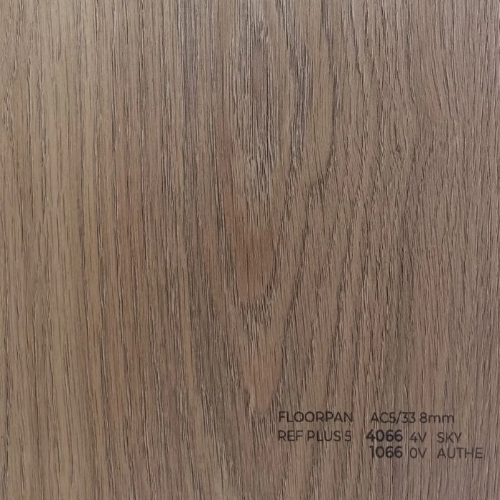 Suelo de madera en formato lama